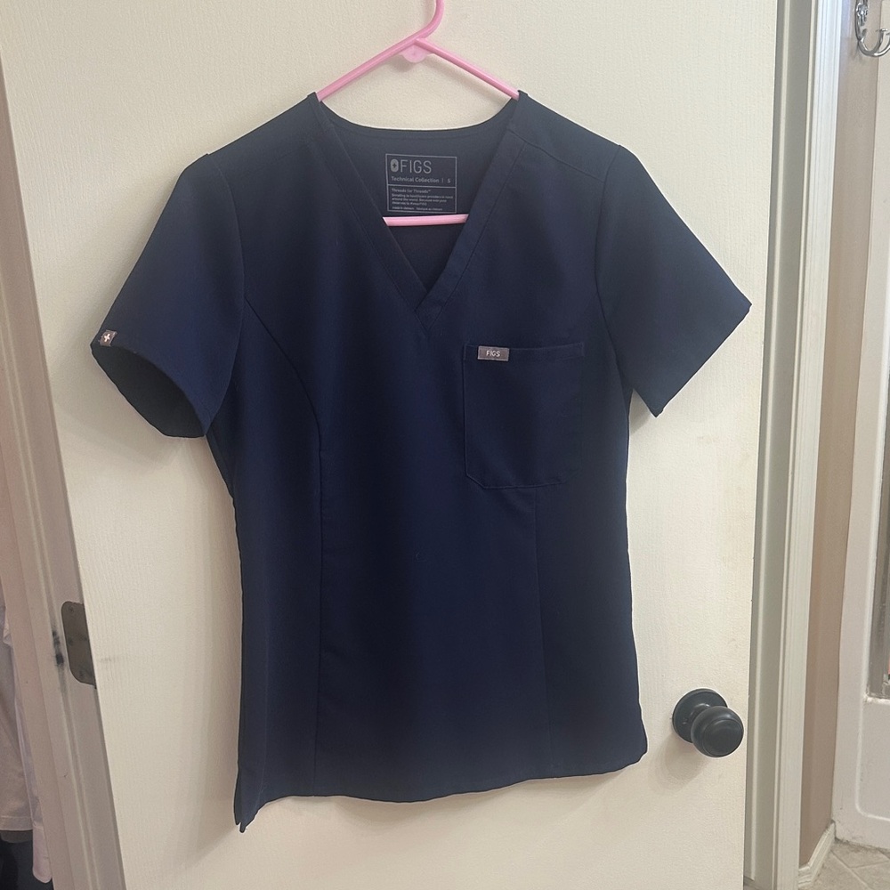 FIGS Women's navy blue slim fit small scrub top